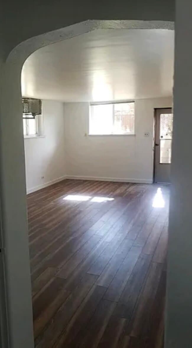 Photo - 2763 Hooker St Unit na