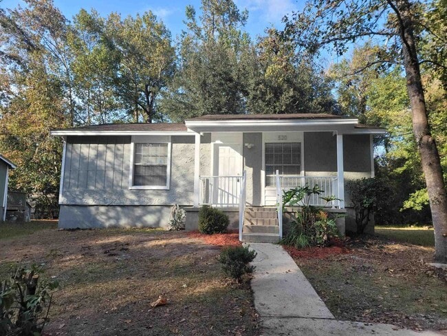 Building Photo - 520 Pasco Ct