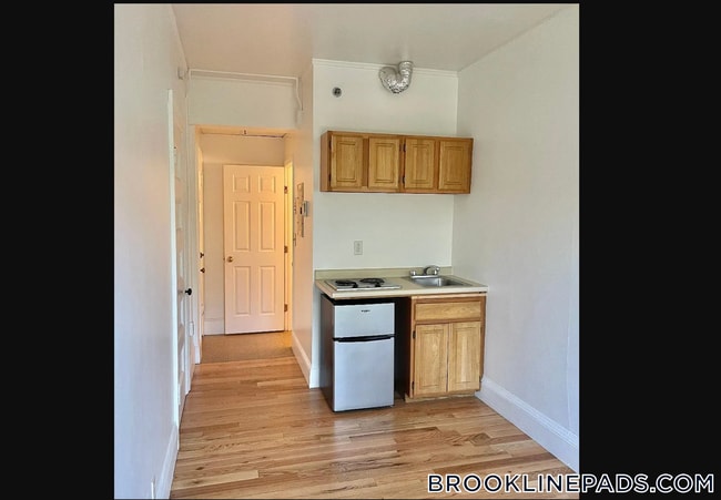 Photo - 1061 Beacon St Unit 6