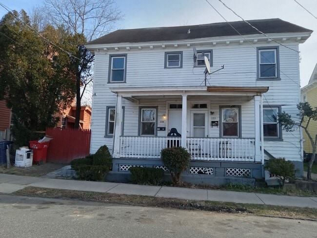 Building Photo - 133-135 Bank st Unit 135 Bank st