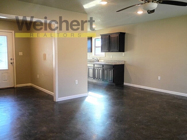 Photo - Spacious 3-Bed, 2-Bath Home in a Quiet Neighborhood