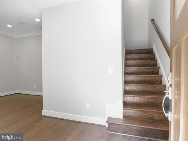 Photo - 1521 16th Rd N