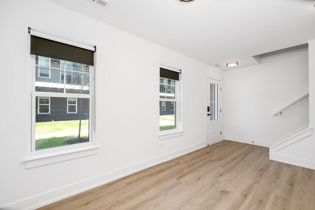 Flex Room/Foyer