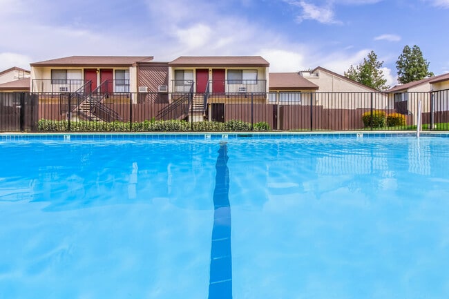 Photo - Cedarwood Apartments