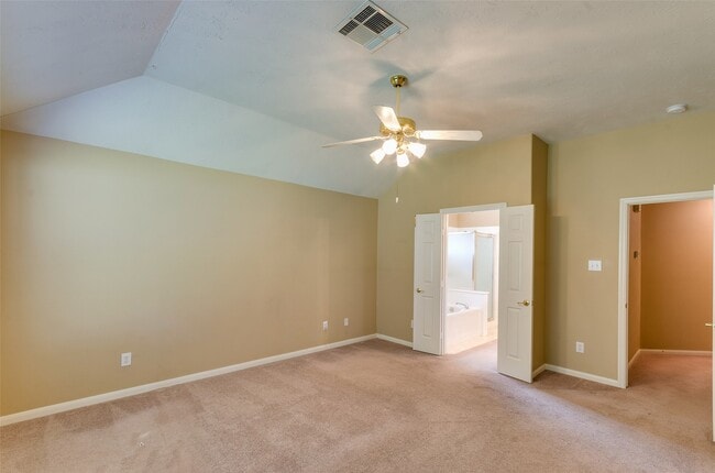 Photo - 18 Orchard Dale Cir