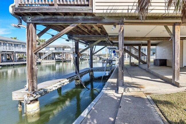 Building Photo - 22904 Lunes St