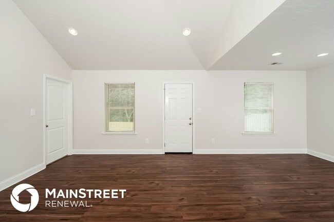 Photo - 155 Earl Owens Dr