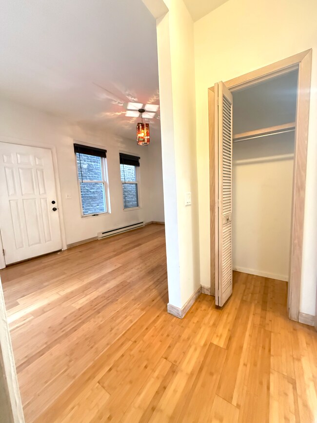 Photo - 2016 W Charleston St Unit 1R
