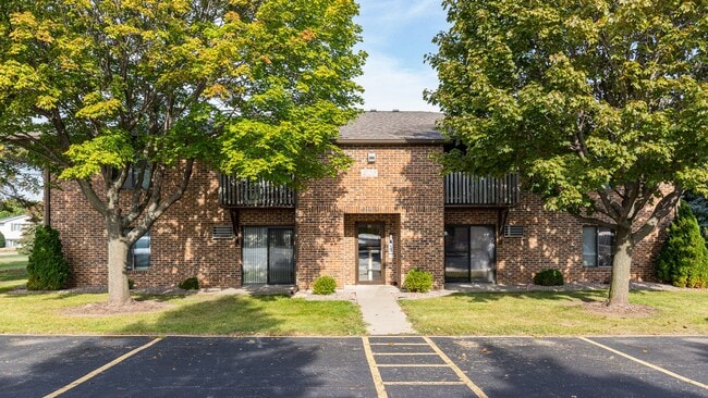 Building Photo - Shadow Creek Apartments - Updated! Unit 1-2154