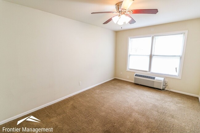 Photo - 1223 N 12th St Unit B - Main Floor