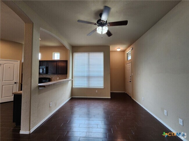 Building Photo - 305 Rosalie Dr Rental
