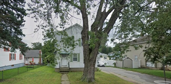 Photo - 144 S Maple St Unit First foor