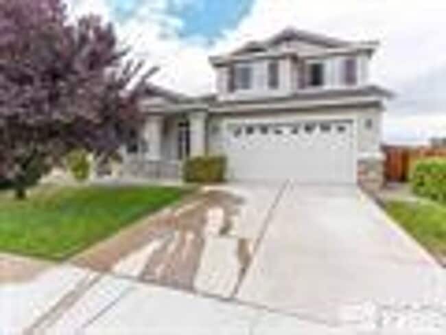 Building Photo - Centrally located in Sparks
