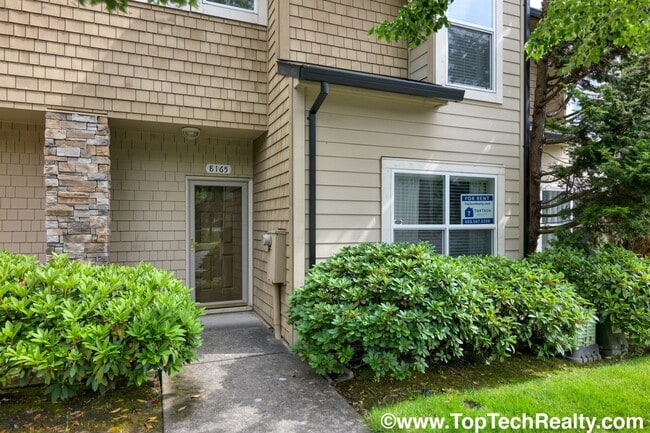 Photo - Charming 3 BD 2 BA Townhome Located in Hillsboro's Briarcreek Community | Recently Updated! | Mai...
