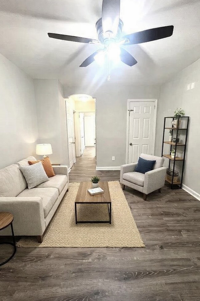 Photo - 4118 Bennington St