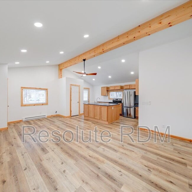 Photo - 1252 S Waugh St