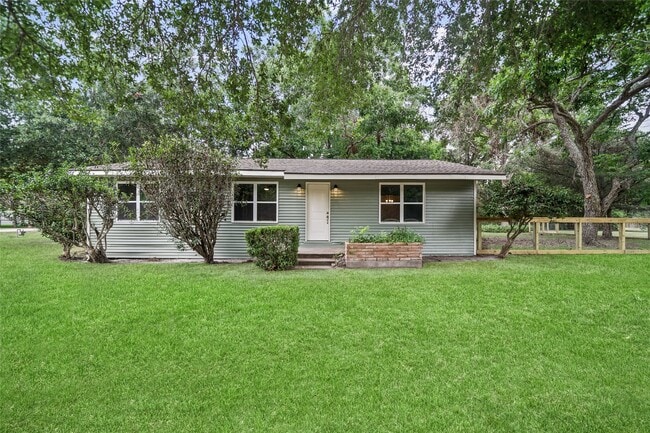 Building Photo - 2122 Stadium Dr