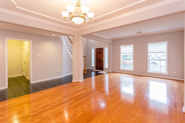 Photo - 4611 Oakdale St