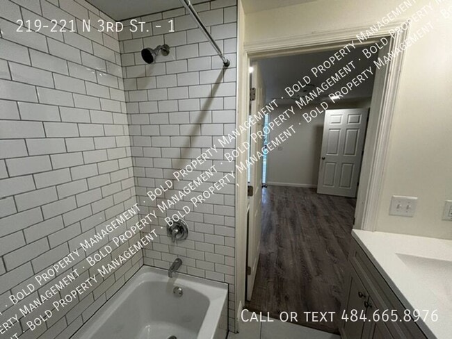 Photo - 219-221 N 3rd St.-1 Unidad 1
