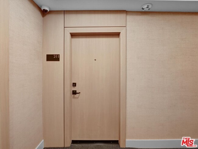 Photo - 999 N Doheny Dr Unidad 311