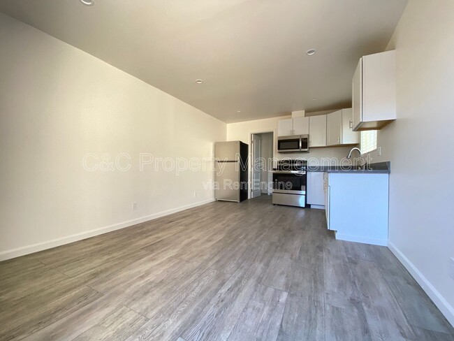 Photo - 1301 Darwin St Unit B