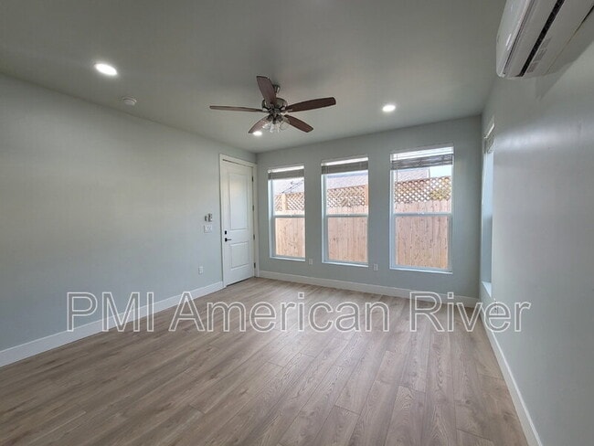 Photo - 219 Needles Way Unit B