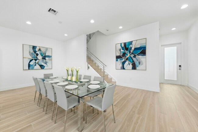 Photo - 1450 SW 23rd St