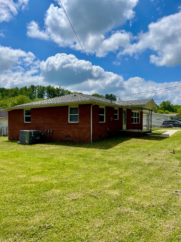 Photo - 402 Sam Parker Rd