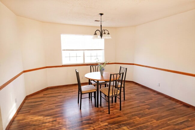 2 Story, 4 BR, 2205 SF home off Southern Blvd in Rio Rancho