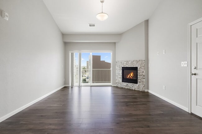 Photo - Spacious 3 bedroom in gated community Unit 5-304