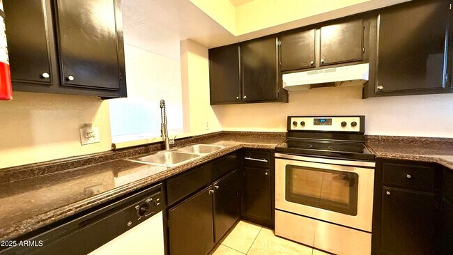 Photo - 2834 E Kathleen Rd Unidad 103