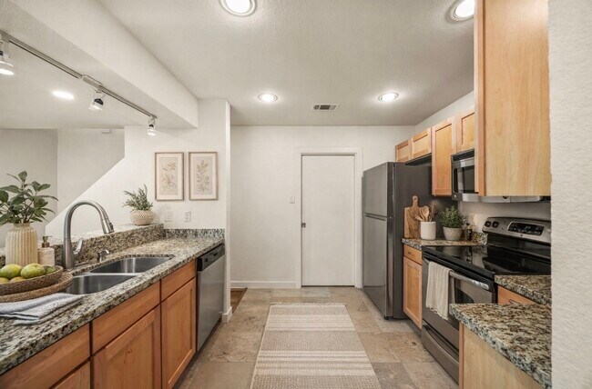 Photo - 4777 Cedar Springs Rd Unit 8N