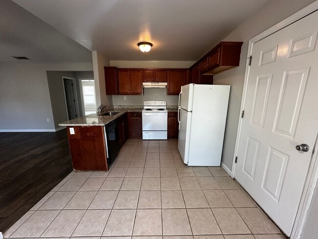 119-121 Melody Lane