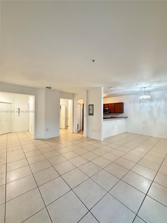 Photo - 8760 NW 97th Ave Unidad 211