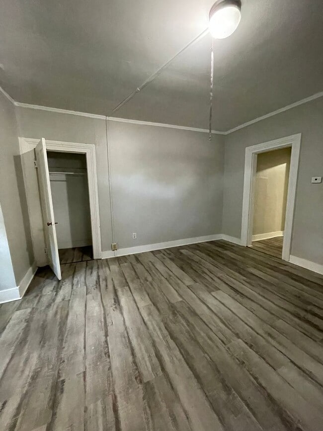 Photo - 909 Merchant St Unit Apt 2