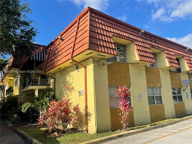 Photo - 8007 W 6th Ave