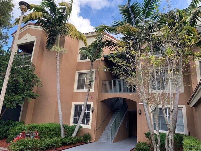 Building Photo - 4824 N State Rd 7 Unit 307 Rental