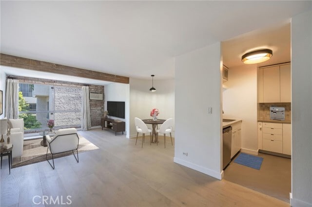 Photo - 1440 Veteran Ave Unit 403