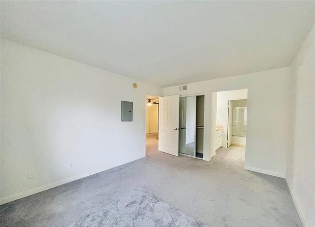 Photo - 21500 Burbank Blvd Condo