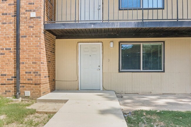 Hilldale Apartments
