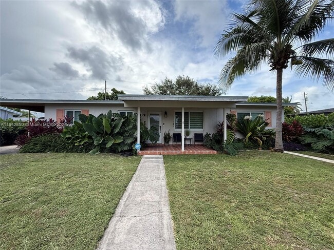 Photo - 10031 Jamaica Dr House