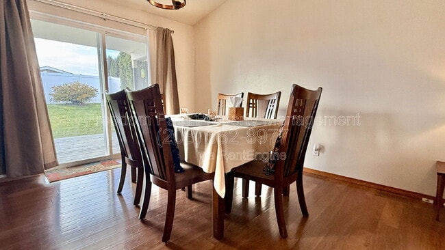 Photo - 1902 W Hampson Ave