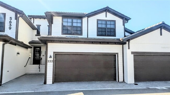 Building Photo - 5639 N Honore Ave Unit 222