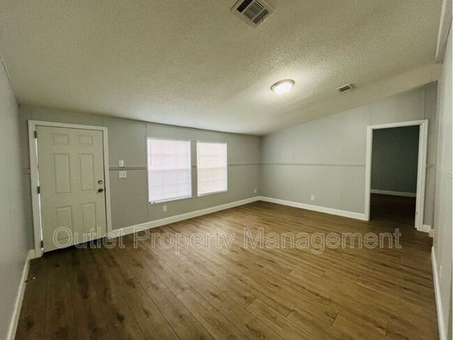 Photo - 15710 Bermuda St