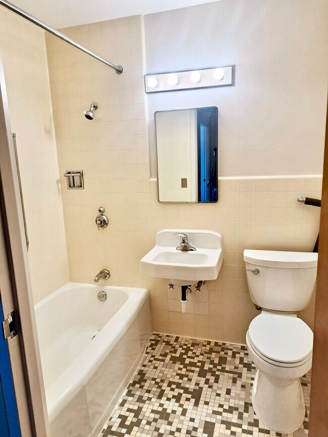 Photo - 3959 Sheridan Ave Unidad 3959 Sheridan Ave Apt 328