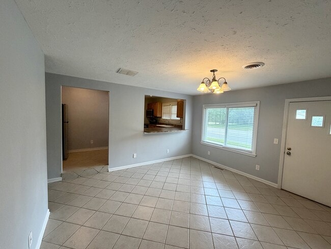 Building Photo - 416 W Wenger Rd