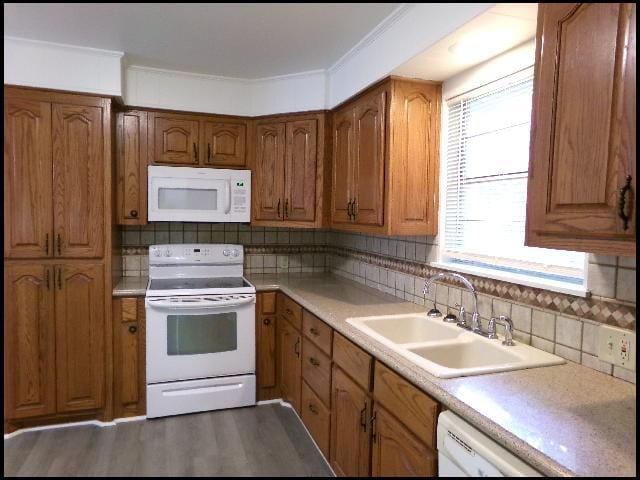 Photo - 204 Dobbs St