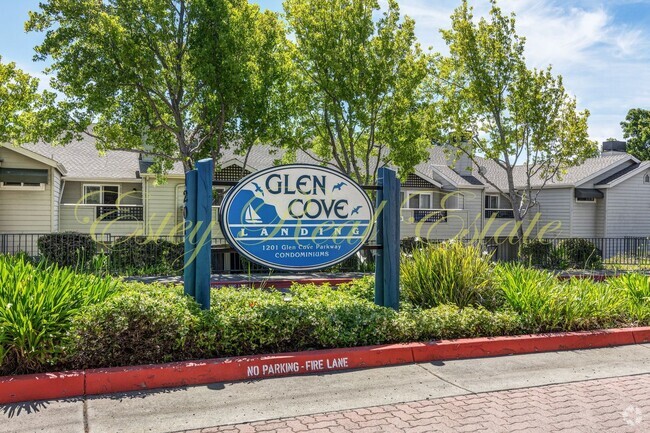 Building Photo - Glen Cove Condo with Amazing Water Views! Unit 1206