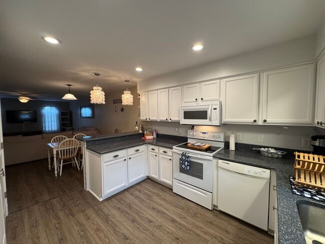 Photo - Little River - 3 Bedroom / 2.5 Bathroom To...