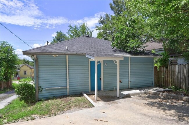 Photo - 294 Madison St